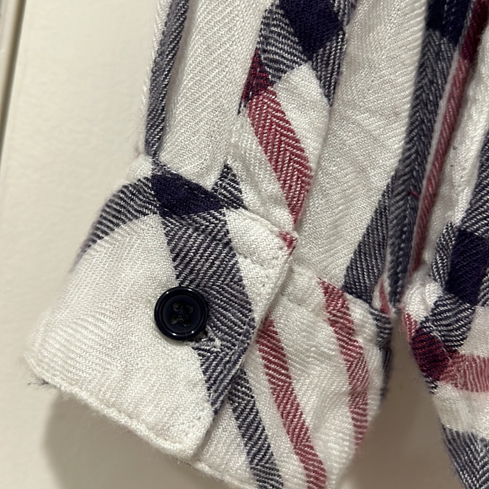 Rails Softest Flannel Button Down Size Medium - image 6